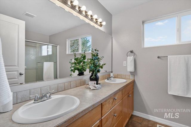 10448 W Merab Ct, Star, ID 83669