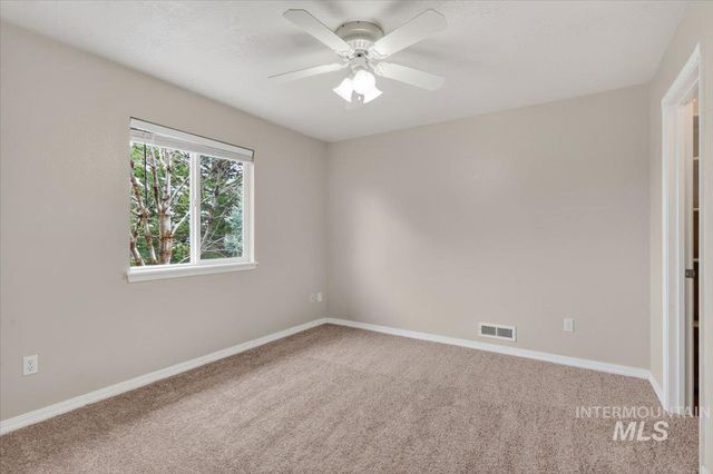 10448 W Merab Ct, Star, ID 83669