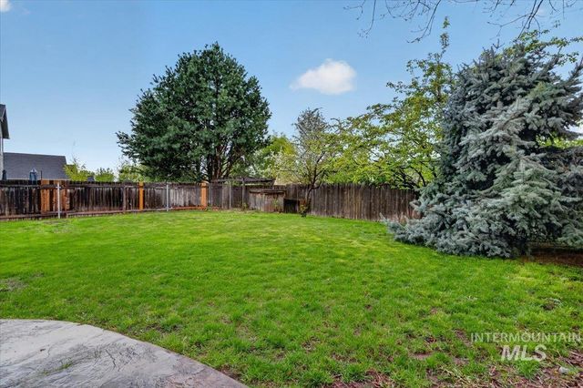 10448 W Merab Ct, Star, ID 83669