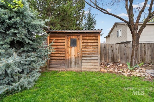 10448 W Merab Ct, Star, ID 83669