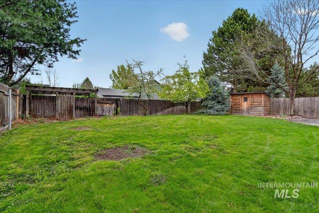 10448 W Merab Ct, Star, ID 83669