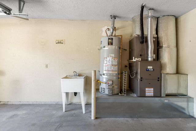 110 Conejo Circle, Palm Desert, CA 92260