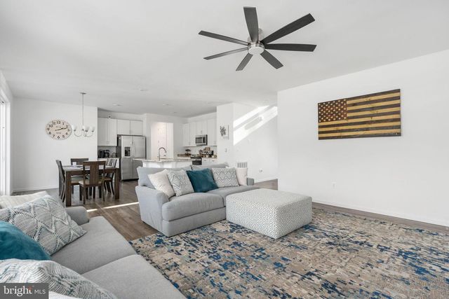 6371 POINTER LN, King George, VA 22485