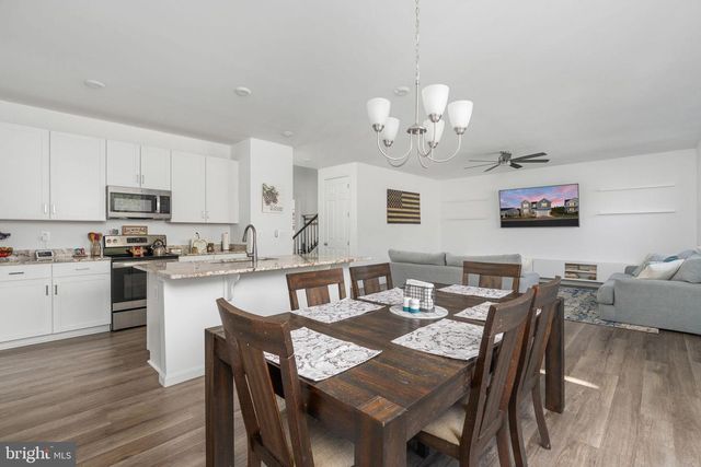 6371 POINTER LN, King George, VA 22485