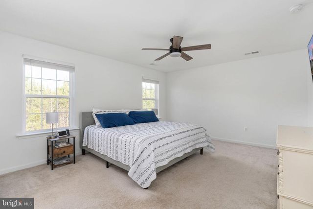 6371 POINTER LN, King George, VA 22485