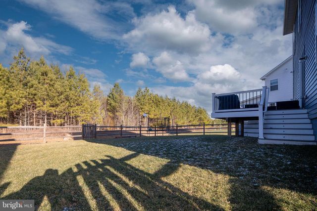 6371 POINTER LN, King George, VA 22485