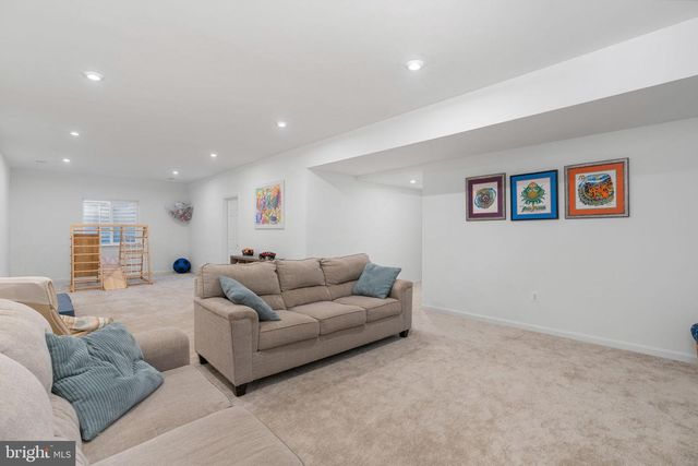 6371 POINTER LN, King George, VA 22485