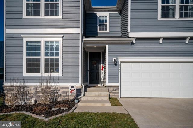 6371 POINTER LN, King George, VA 22485