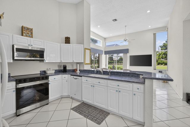 4912 Exeter Estate Lane, Lake Worth, FL 33449