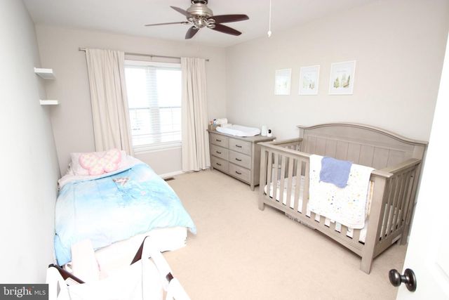 72 SKYVIEW WAY, Newtown, PA 18940