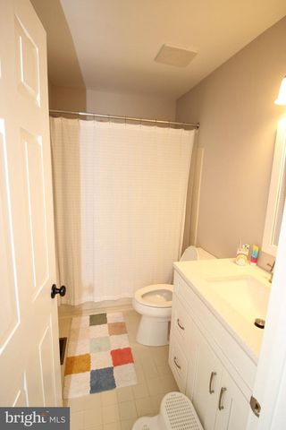 72 SKYVIEW WAY, Newtown, PA 18940