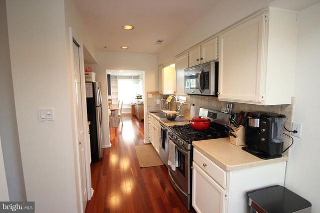 72 SKYVIEW WAY, Newtown, PA 18940