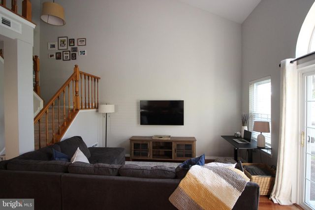 72 SKYVIEW WAY, Newtown, PA 18940