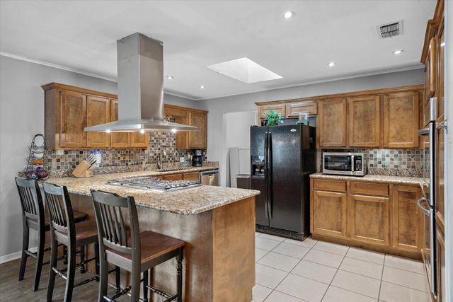 542 S Houston Street, Edgewood, TX 75117