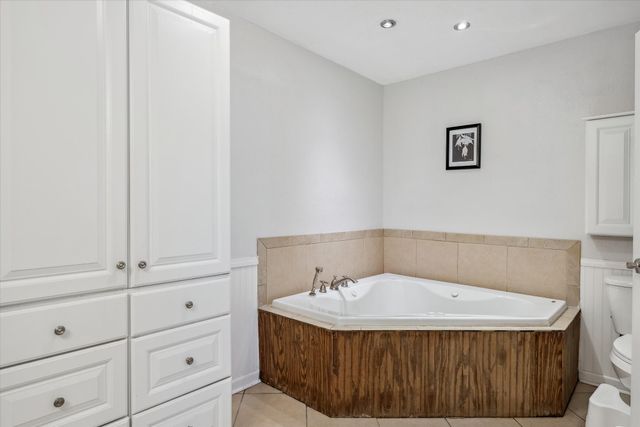 542 S Houston Street, Edgewood, TX 75117