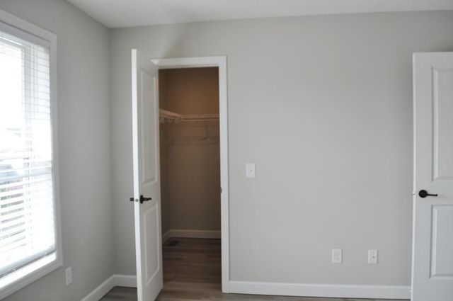 6886 Jewel Avenue S, Cottage Grove, MN 55016