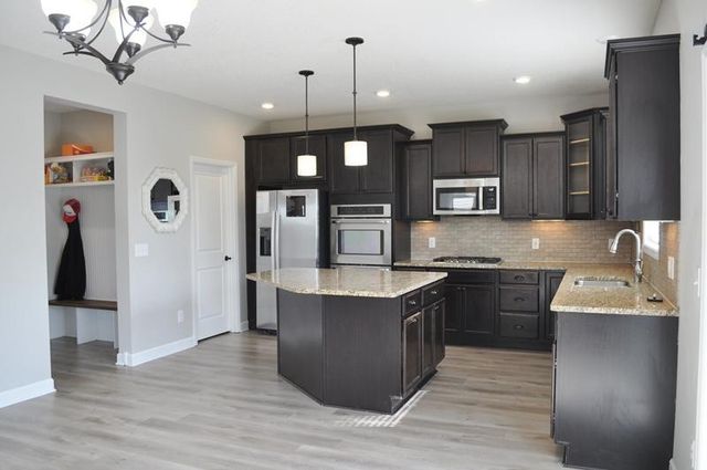 6886 Jewel Avenue S, Cottage Grove, MN 55016