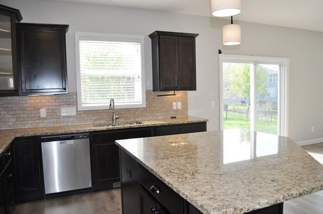 6886 Jewel Avenue S, Cottage Grove, MN 55016