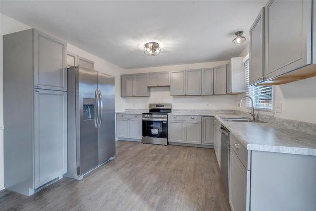 1349 Rainbow Forest DR, Troutville, VA 24175