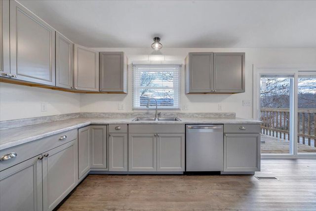 1349 Rainbow Forest DR, Troutville, VA 24175