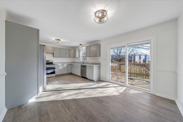 1349 Rainbow Forest DR, Troutville, VA 24175