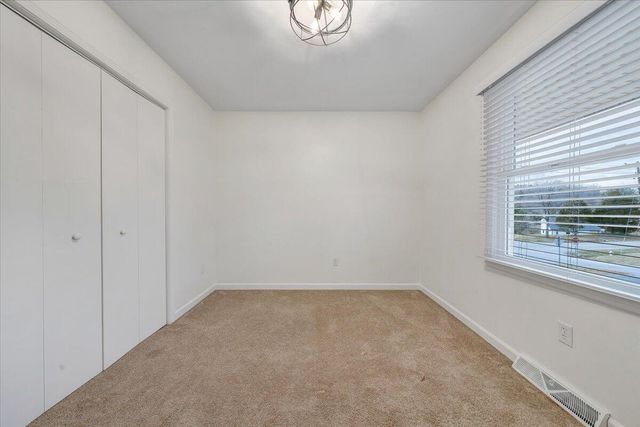 1349 Rainbow Forest DR, Troutville, VA 24175