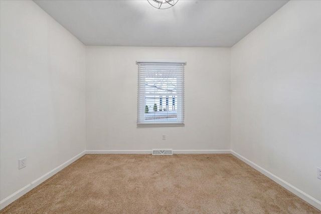 1349 Rainbow Forest DR, Troutville, VA 24175