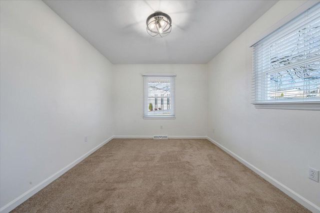 1349 Rainbow Forest DR, Troutville, VA 24175