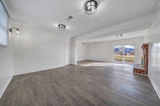 1349 Rainbow Forest DR, Troutville, VA 24175