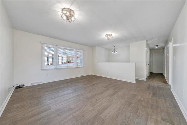 1349 Rainbow Forest DR, Troutville, VA 24175