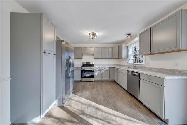 1349 Rainbow Forest DR, Troutville, VA 24175