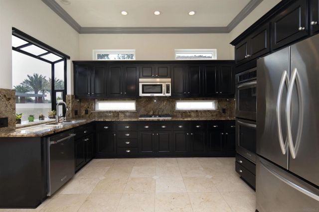 14025 Chestnut Hill Lane, San Diego, CA 92128