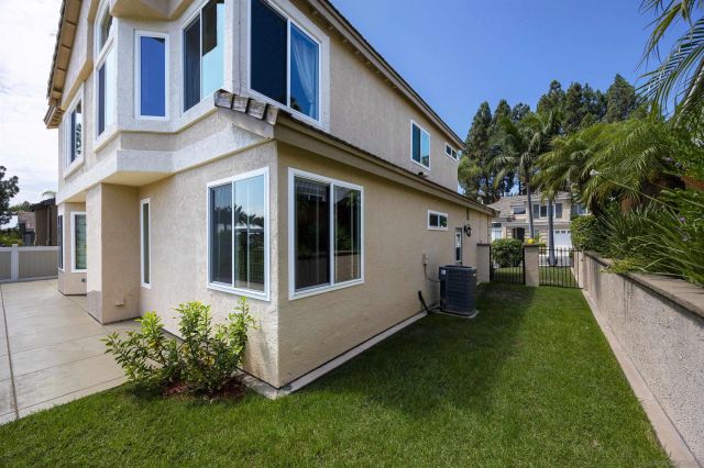 14025 Chestnut Hill Lane, San Diego, CA 92128