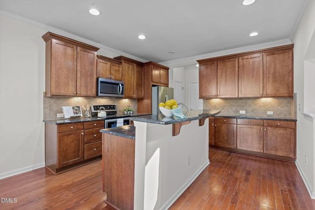 620 Abbey Hall Way, Cary, NC 27513