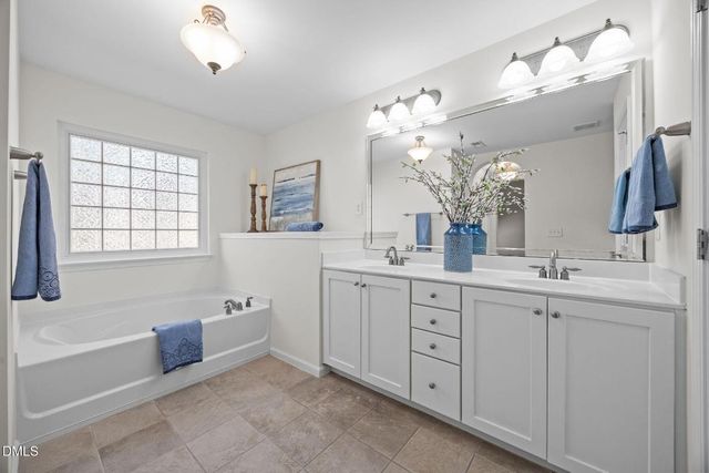 620 Abbey Hall Way, Cary, NC 27513