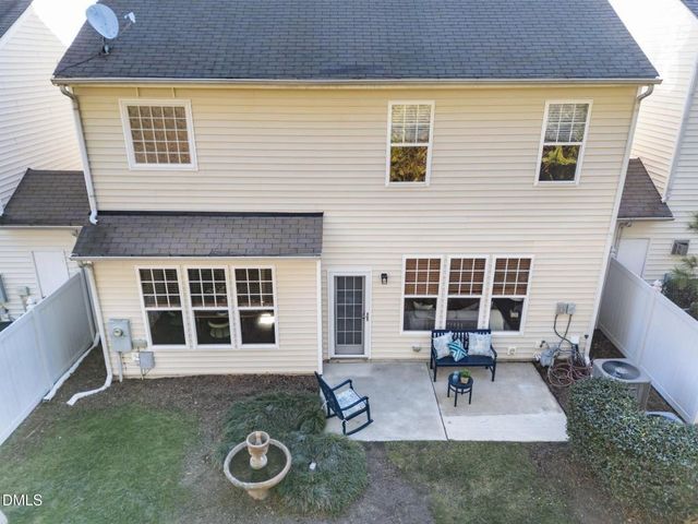 620 Abbey Hall Way, Cary, NC 27513