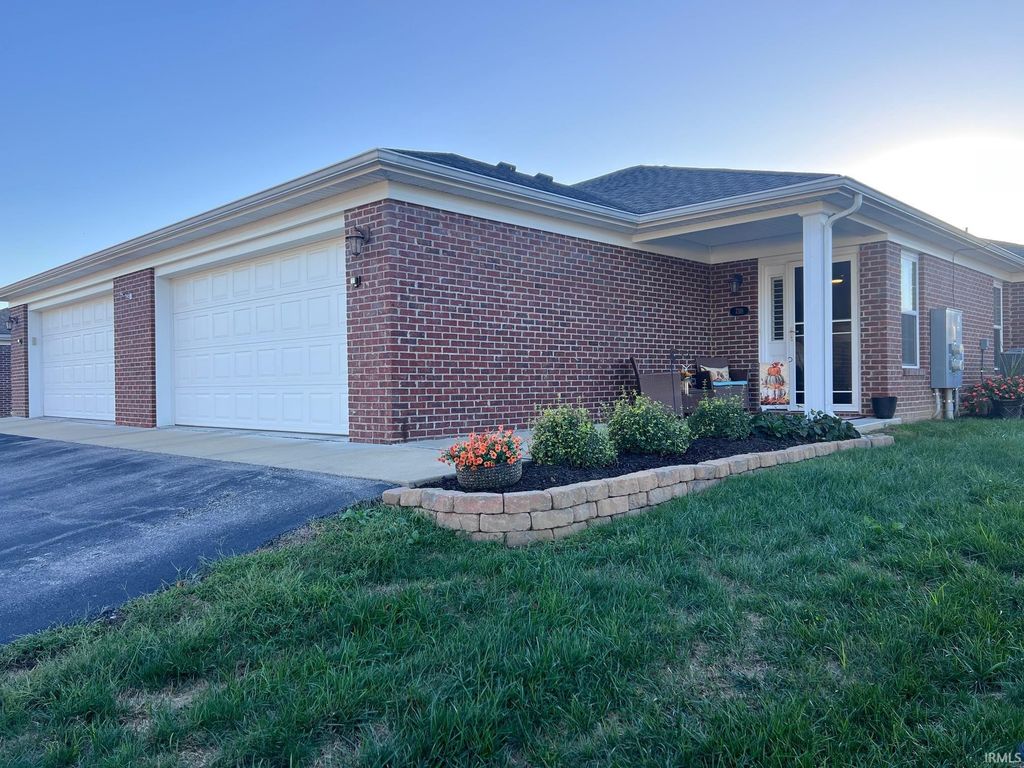 7318 SHEA Drive, Evansville, IN 47725