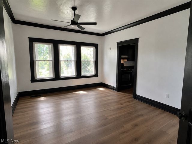 616 Seiberling Street, Akron, OH 44306