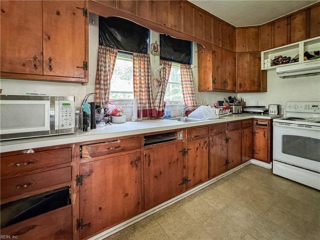 772 Shell RD, Chesapeake, VA 23323