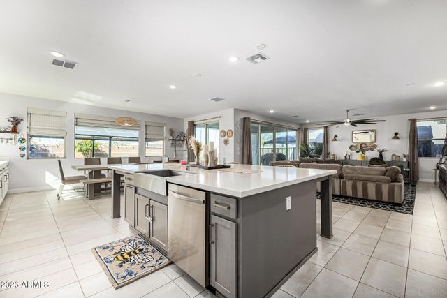 12006 W LUXTON Lane, Avondale, AZ 85323