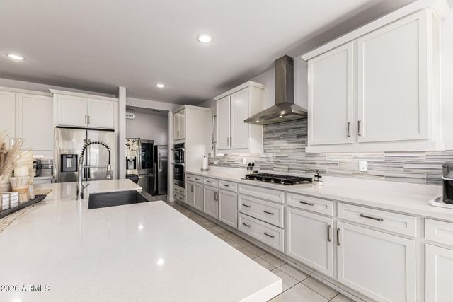 12006 W LUXTON Lane, Avondale, AZ 85323