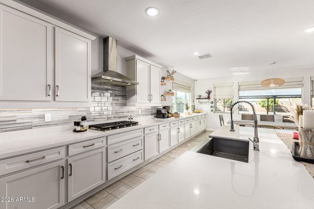 12006 W LUXTON Lane, Avondale, AZ 85323