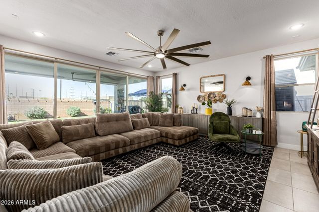 12006 W LUXTON Lane, Avondale, AZ 85323