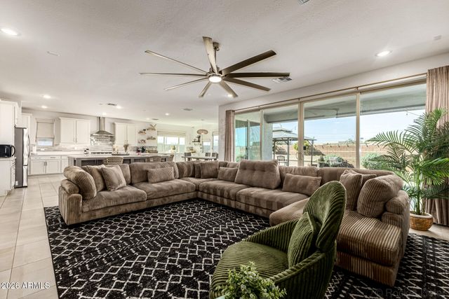 12006 W LUXTON Lane, Avondale, AZ 85323