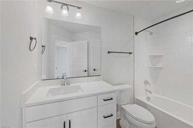 7 Bracewell LN, Yorktown, VA 23692