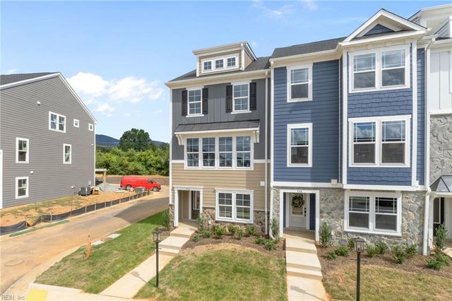 7 Bracewell LN, Yorktown, VA 23692