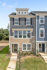 7 Bracewell LN, Yorktown, VA 23692