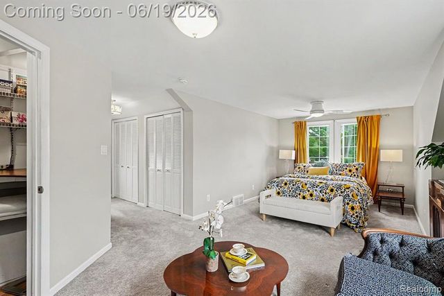 549 Park Drive, Clawson, MI 48017