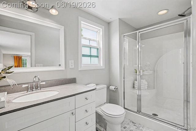 549 Park Drive, Clawson, MI 48017