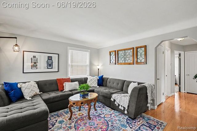 549 Park Drive, Clawson, MI 48017